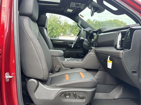 New 2025 GMC Sierra 2500 AT4 w/ Max Trailering Package image 28