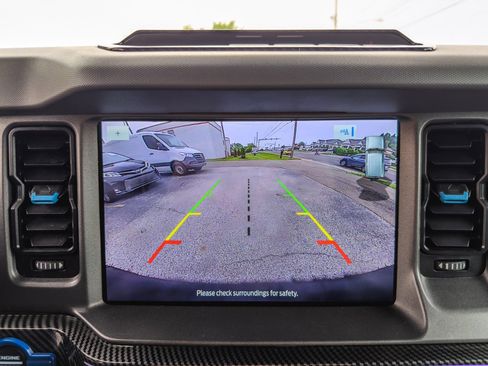 Used 2024 Ford Bronco Black Diamond AWD/4WD image 40