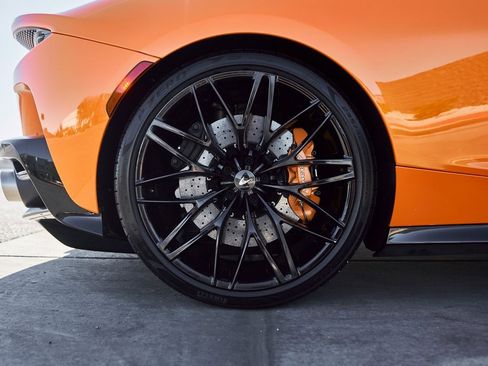 Used 2023 McLaren GT image 25