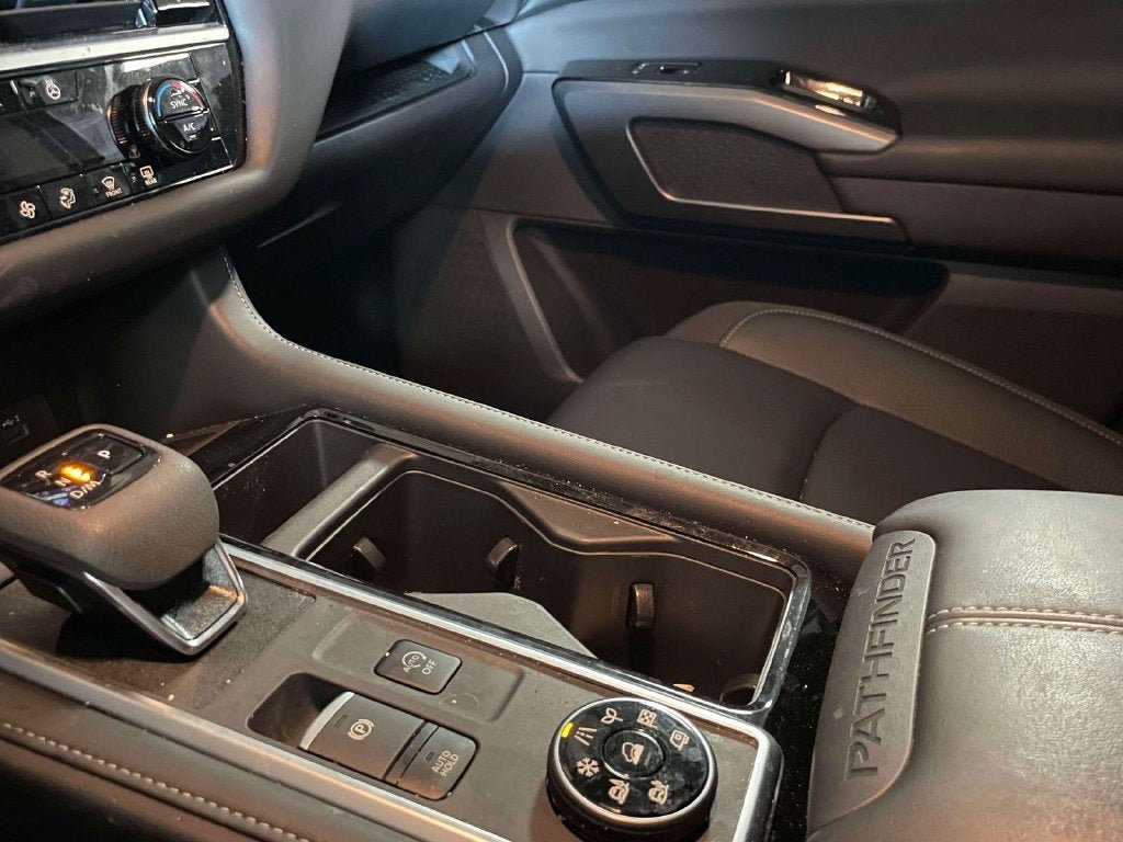 Certified 2025 Nissan Pathfinder SL AWD/4WD image 33