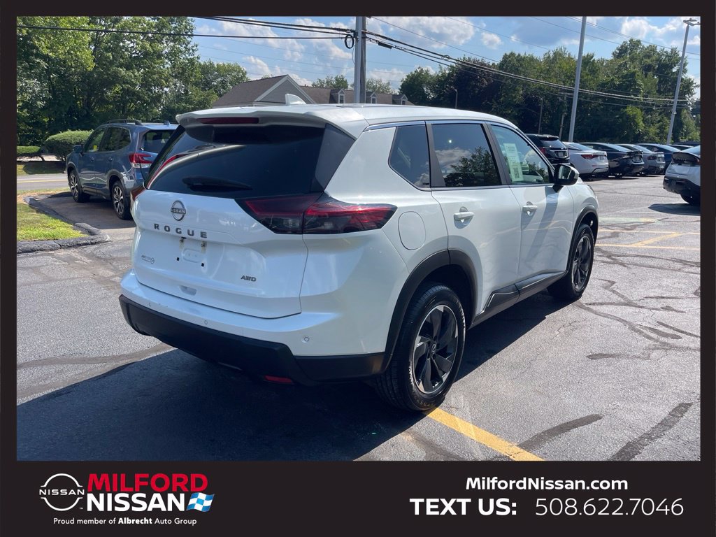 Certified 2025 Nissan Rogue SV AWD/4WD image 5