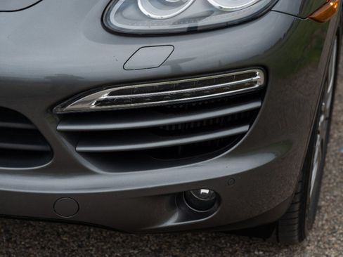 Used 2013 Porsche Cayenne Diesel AWD/4WD image 25