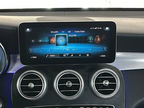 Used 2021 Mercedes-Benz GLC 300 image 18