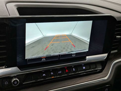 Used 2022 GMC Sierra 1500 SLT w/ SLT Convenience Package image 31