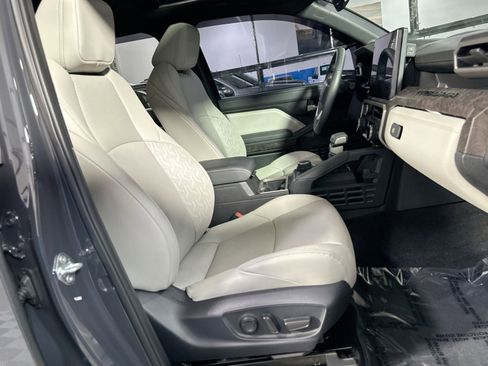 Used 2024 Toyota Tacoma Limited image 33