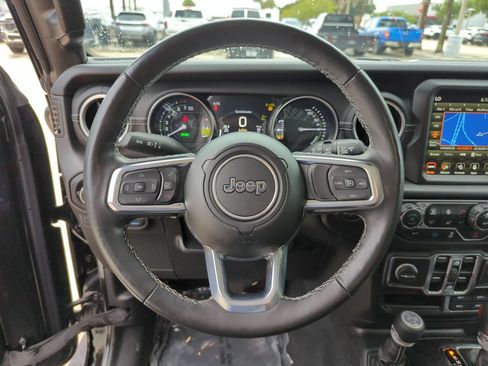 Used 2023 Jeep Wrangler Unlimited Sahara w/ Cold Weather Group AWD/4WD image 11
