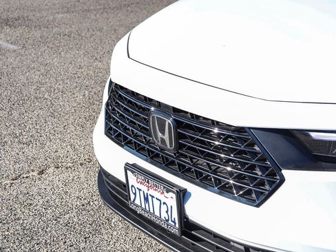 Certified 2025 Honda Accord SE image 6