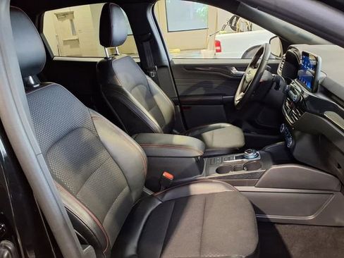 Certified 2025 Ford Escape ST-Line FWD image 27