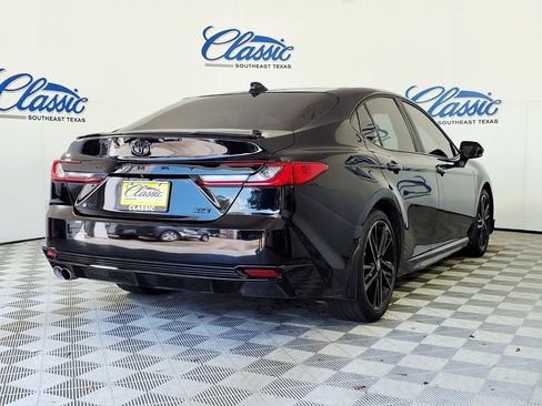 Used 2025 Toyota Camry XSE FWD image 6