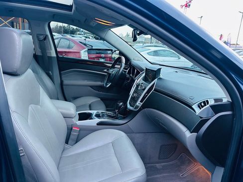 Used 2011 Cadillac SRX Luxury image 18