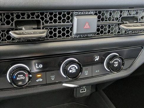 Used 2025 Honda HR-V LX image 14