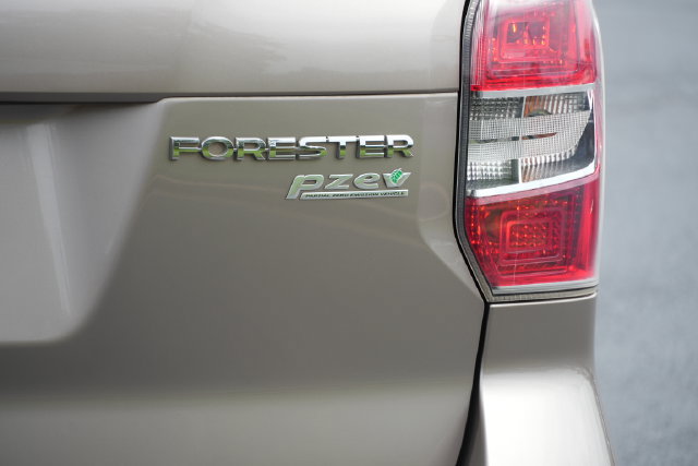 Used 2015 Subaru Forester 2.5i Premium w/ Protection Package #1 AWD/4WD image 8