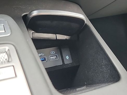 Used 2025 Genesis GV70 3.5T Sport w/ Sport Prestige Package image 21