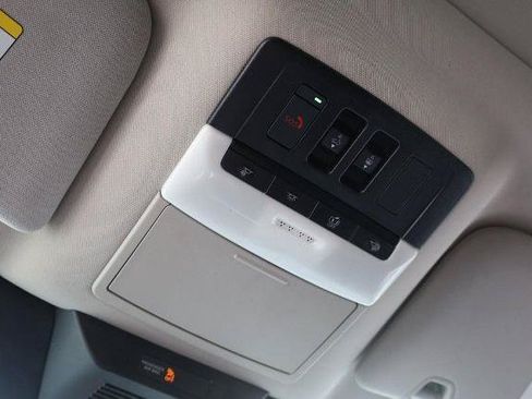 Certified 2025 Nissan Pathfinder SL w/ SL Premium Package FWD image 21