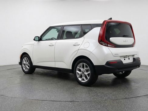 Used 2025 Kia Soul LX w/ LX Technology Package image 5