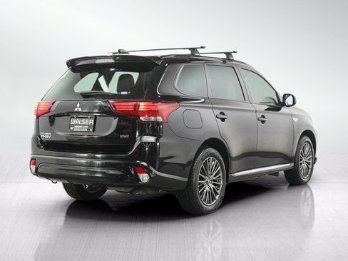 Used 2022 Mitsubishi Outlander 4WD Plug-In Hybrid image 5