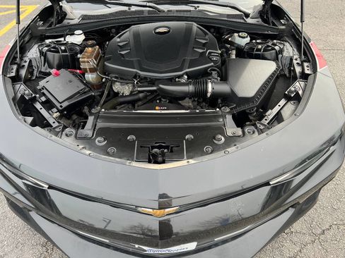 Used 2018 Chevrolet Camaro LT image 40