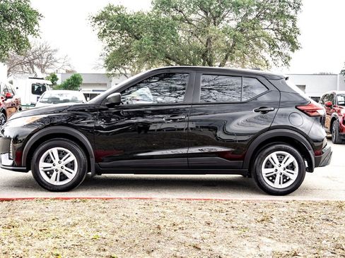 Used 2025 Nissan Kicks Play S image 8