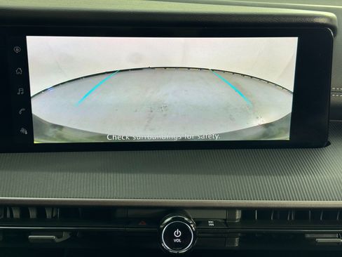 Used 2025 Nissan Murano SV image 24