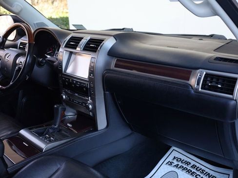 Used 2014 Lexus GX 460 w/ Premium Package image 26