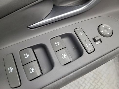 Used 2022 Hyundai Elantra SEL FWD image 27