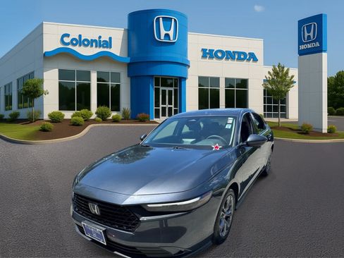 Used 2024 Honda Accord EX image 2