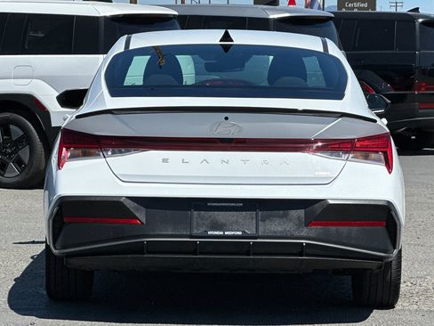 Used 2025 Hyundai Elantra SEL FWD image 5
