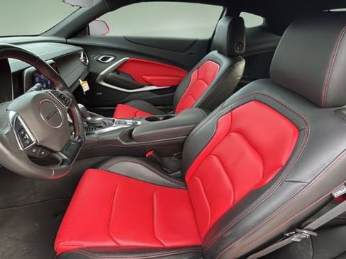 Certified 2023 Chevrolet Camaro LT w/ Technology Package image 17