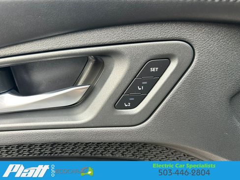 Used 2023 Nissan Ariya FWD image 16