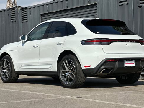 Used 2025 Porsche Macan image 3
