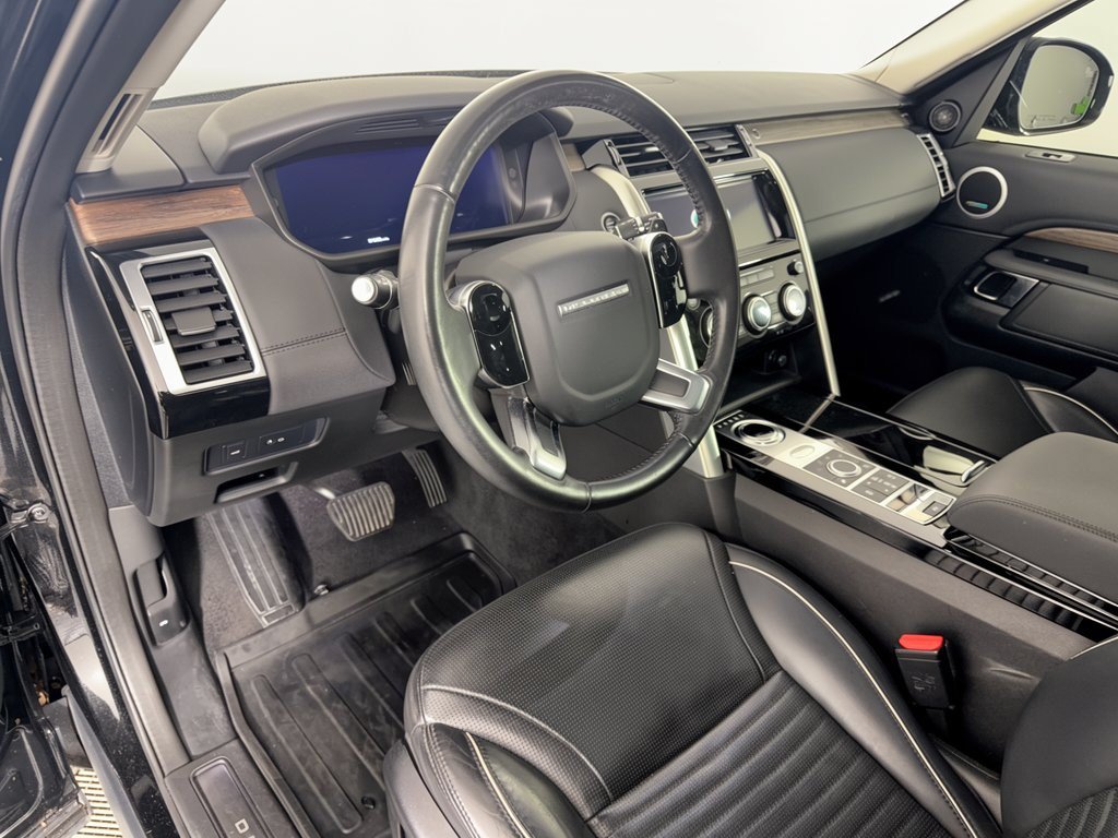 Used 2019 Land Rover Discovery HSE AWD/4WD image 4