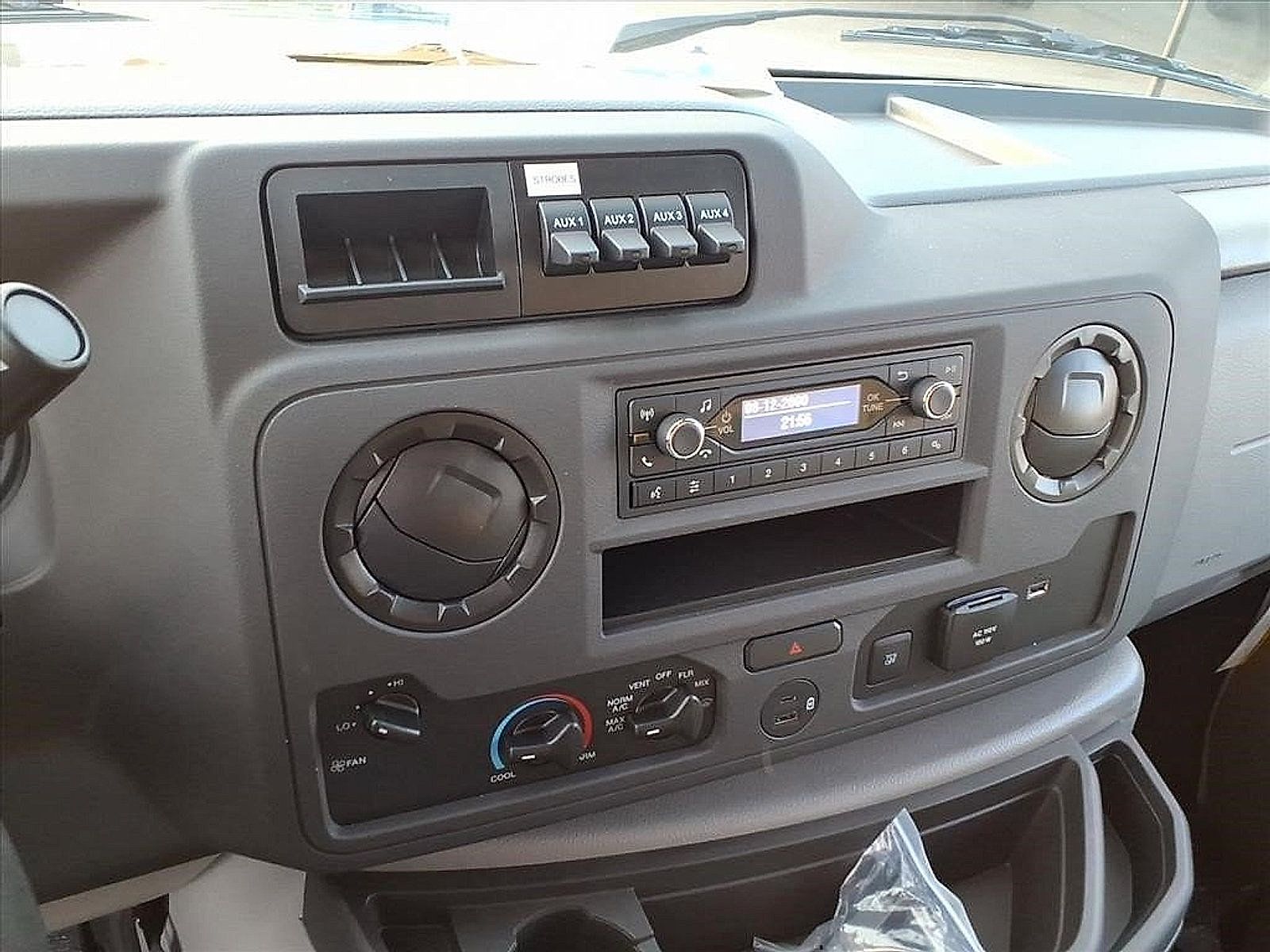 New 2027 Ford E-350 and Econoline 350 Super Duty w/ Power Equipment Group RWD image 14