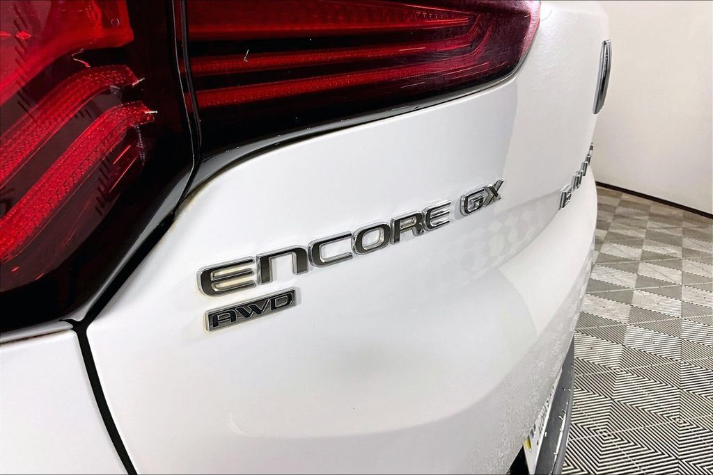 Used 2024 Buick Encore GX Sport Touring AWD/4WD image 30