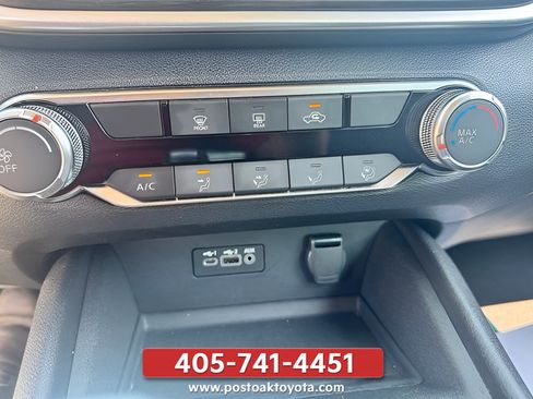 Used 2025 Nissan Altima 2.5 SV FWD image 22