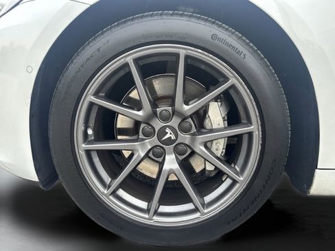 Used 2021 Tesla Model 3 Standard Range Plus image 33