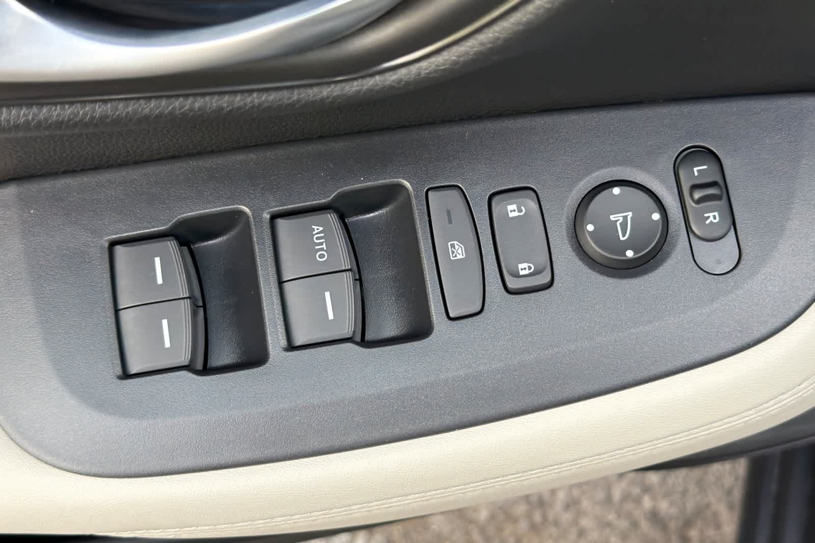 New 2027 Honda HR-V LX image 15
