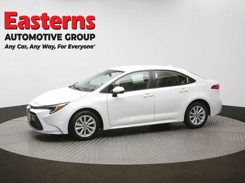 Used 2024 Toyota Corolla LE w/ LE Convenience Package FWD image 57