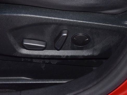 Certified 2022 Ford Edge ST-Line image 32