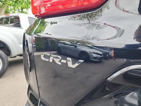 Used 2018 Honda CR-V Touring image 10