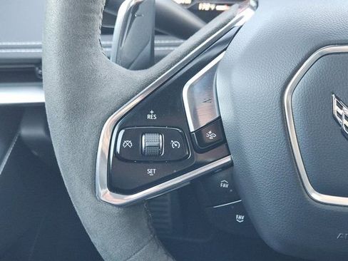 Used 2024 Chevrolet Corvette Stingray Preferred Conv w/ 2LT image 31