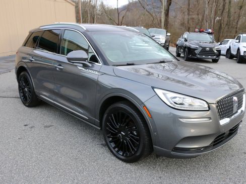 Used 2021 Lincoln Corsair Reserve w/ Equipment Group 201A image 10