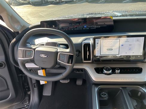 New 2025 Ford Expedition Max Active image 23