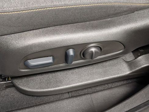 Used 2022 Chevrolet Equinox LT image 11