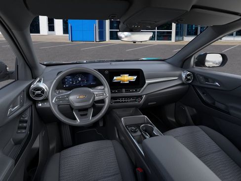 New 2026 Chevrolet Equinox LT w/ Safety and Technology Package FWD image 16