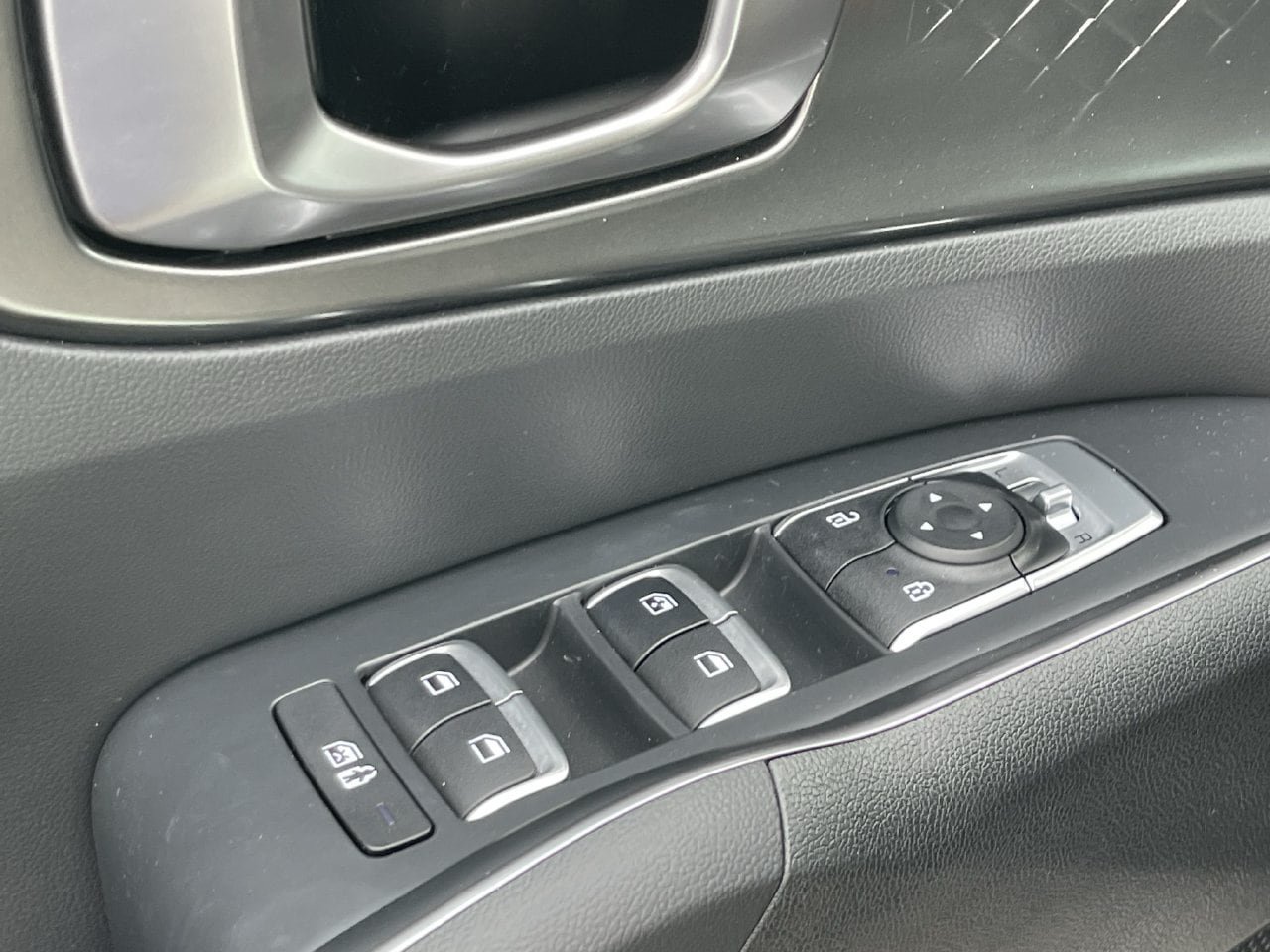 Certified 2023 Kia Sorento EX FWD image 11