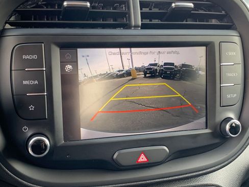 Used 2025 Kia Soul LX w/ LX Technology Package image 22