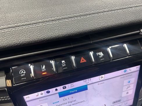 Certified 2023 Jeep Grand Cherokee L Limited image 33