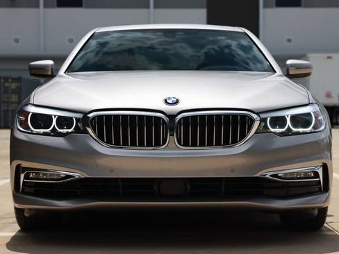 Used 2018 BMW 540i RWD image 20