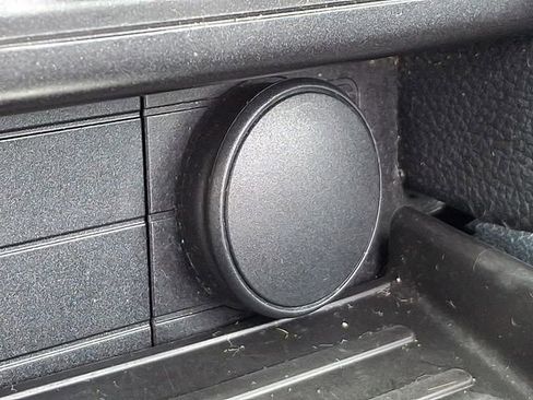 Used 2021 Ford Mustang Convertible w/ Equipment Group 101A image 28