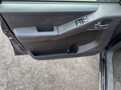 Used 2013 Nissan Frontier Desert Runner RWD image 15